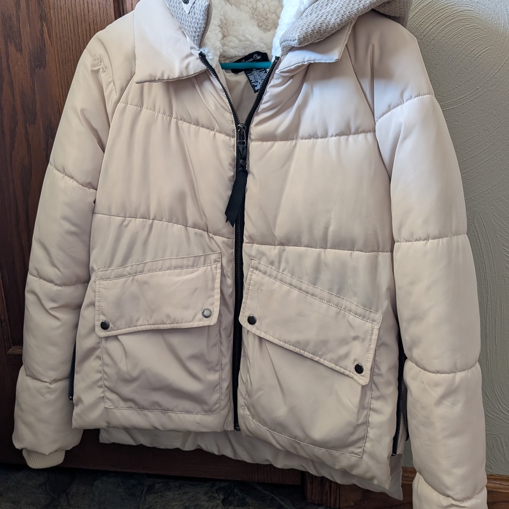 Cream Puffer Jacket with Hood
